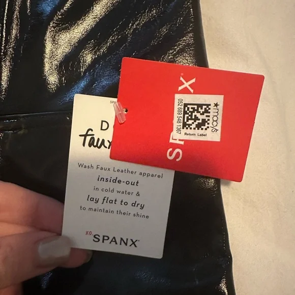Black patent leather SPANX leggings - Picture 4 of 5